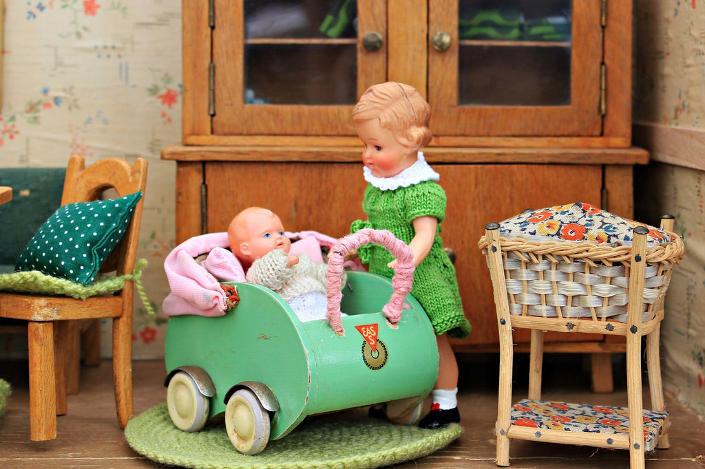 Dolls and Collectibles